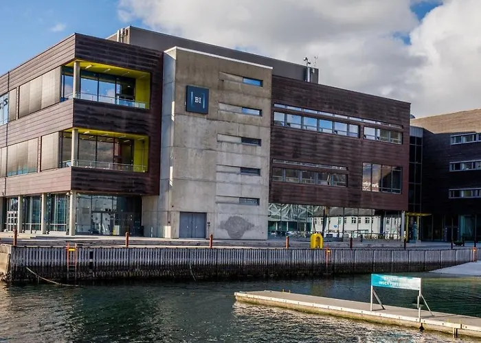 Centrally Located * Bergen